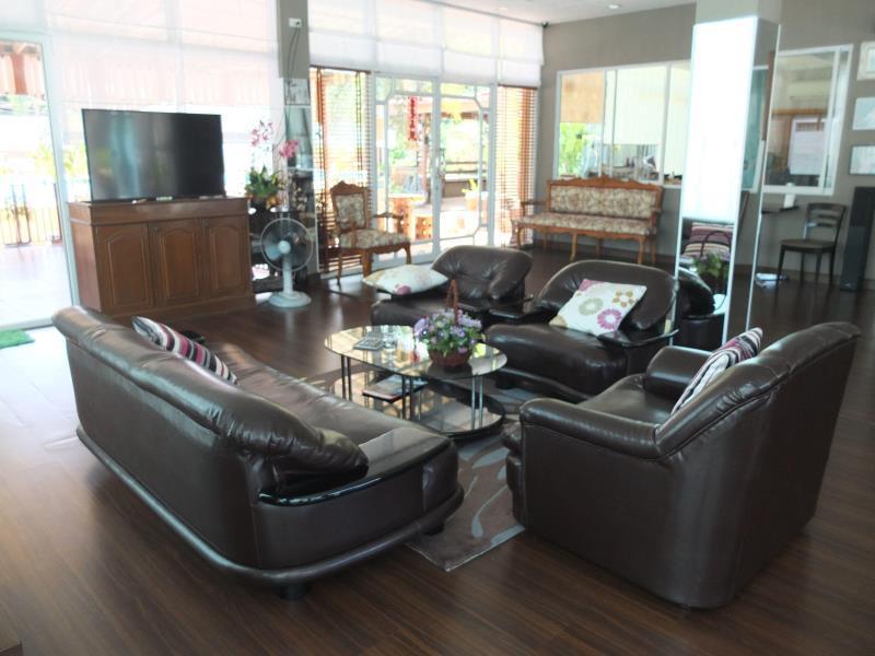 Ekaluk Place Inn Pattaya Extérieur photo